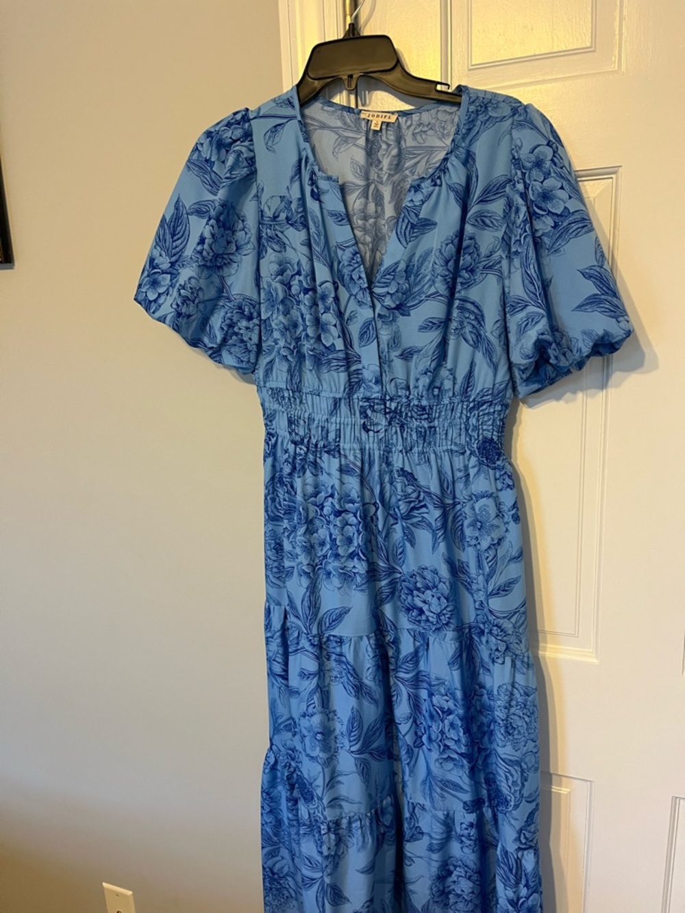 JODIFL Blue Floral Maxi Dress with V-Neck